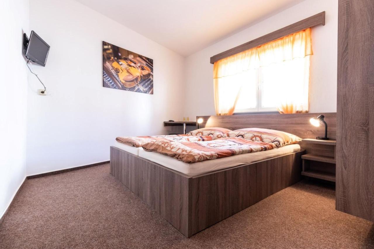 Penzion San Marco - Pod Budama Hotell Mutěnice Eksteriør bilde